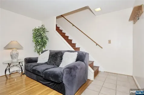 383 Congress Street New Milford NJ 07646