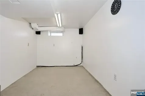 383 Congress Street New Milford NJ 07646