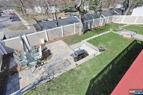 383 Congress Street New Milford NJ 07646