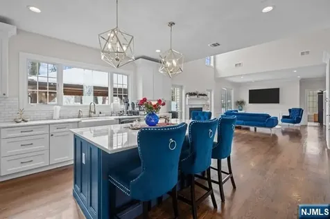 160 Lawrence Drive Paramus NJ 07652