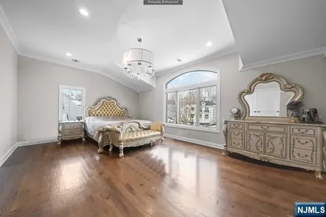 160 Lawrence Drive Paramus NJ 07652