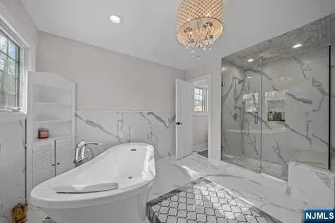 160 Lawrence Drive Paramus NJ 07652