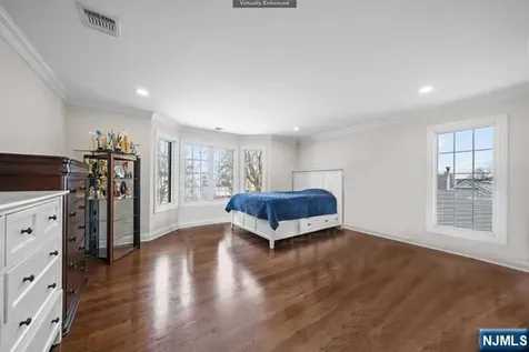 160 Lawrence Drive Paramus NJ 07652