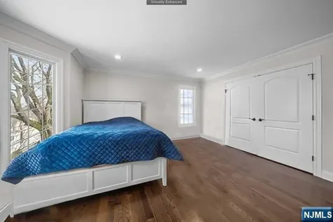 160 Lawrence Drive Paramus NJ 07652