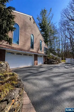 61 Sun Valley Road Ramsey NJ 07446