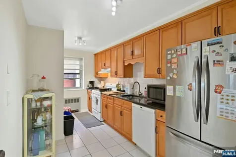 208 Anderson Street Hackensack NJ 07601
