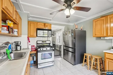 185 Trenton Avenue Paterson NJ 07503
