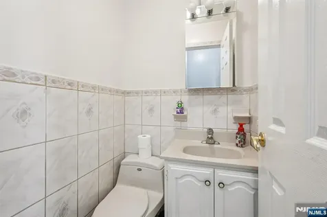 185 Trenton Avenue Paterson NJ 07503