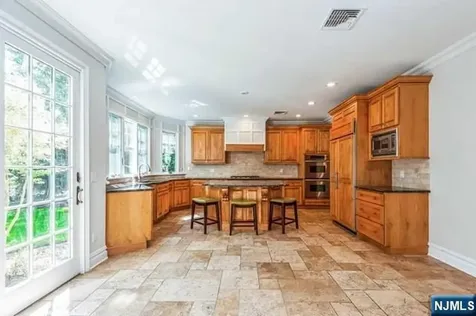85 Everett Street Closter NJ 07624