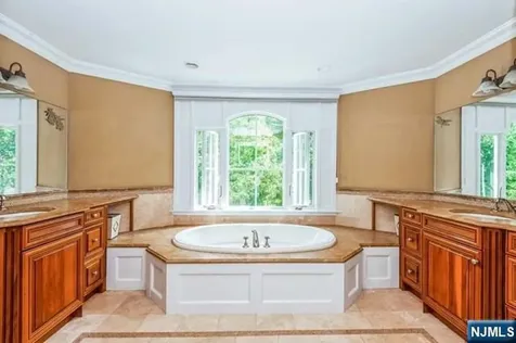 85 Everett Street Closter NJ 07624