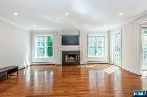 85 Everett Street Closter NJ 07624