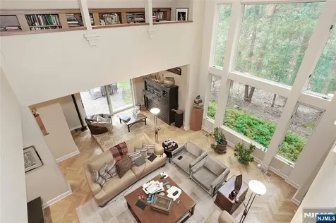 8 Red Rock Trail Saddle River NJ 07458