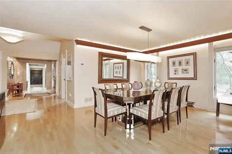 8 Red Rock Trail Saddle River NJ 07458