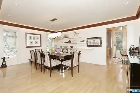 8 Red Rock Trail Saddle River NJ 07458