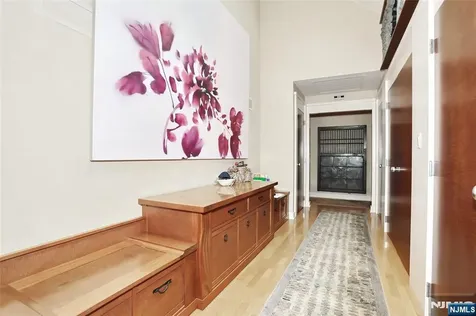 8 Red Rock Trail Saddle River NJ 07458