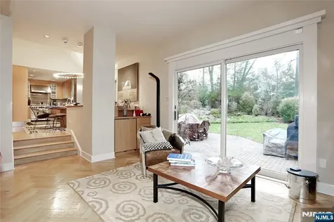 8 Red Rock Trail Saddle River NJ 07458
