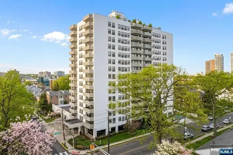 1600 Center Avenue Fort Lee NJ 07024