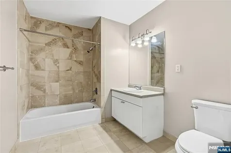 905 River Road Edgewater NJ 07020
