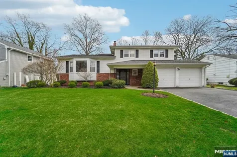 14 Eton Place Springfield NJ 07081