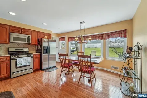 14 Eton Place Springfield NJ 07081