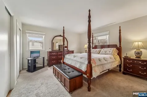 14 Eton Place Springfield NJ 07081