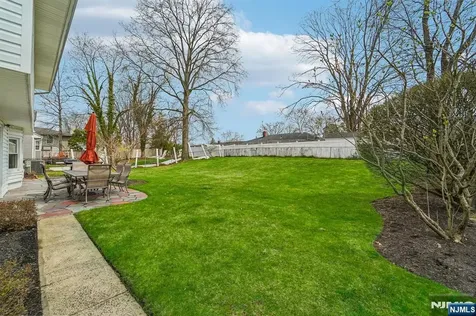 14 Eton Place Springfield NJ 07081