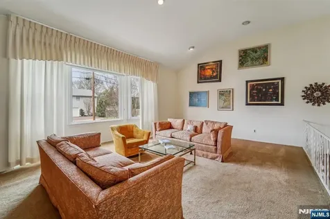 14 Eton Place Springfield NJ 07081