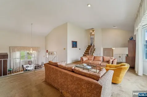 14 Eton Place Springfield NJ 07081