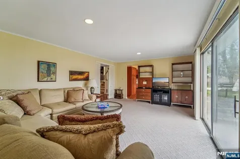14 Eton Place Springfield NJ 07081