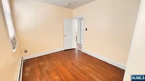 758 Hamilton Street Harrison NJ 07029