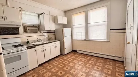 758 Hamilton Street Harrison NJ 07029
