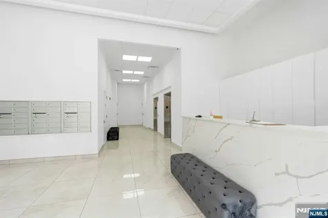 3219 City Place Edgewater NJ 07020