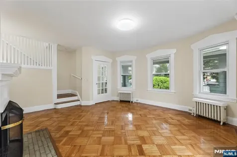 42 Walnut Street Rutherford NJ 07070