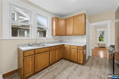 42 Walnut Street Rutherford NJ 07070