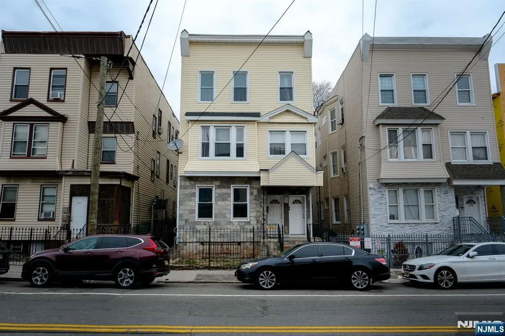 375 6th Avenue Newark NJ 07107