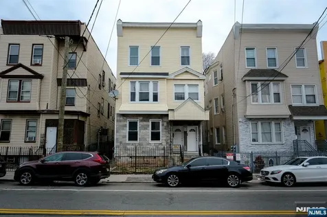 375 6th Avenue Newark NJ 07107
