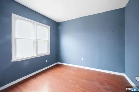 375 6th Avenue Newark NJ 07107