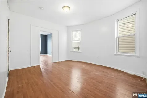 375 6th Avenue Newark NJ 07107