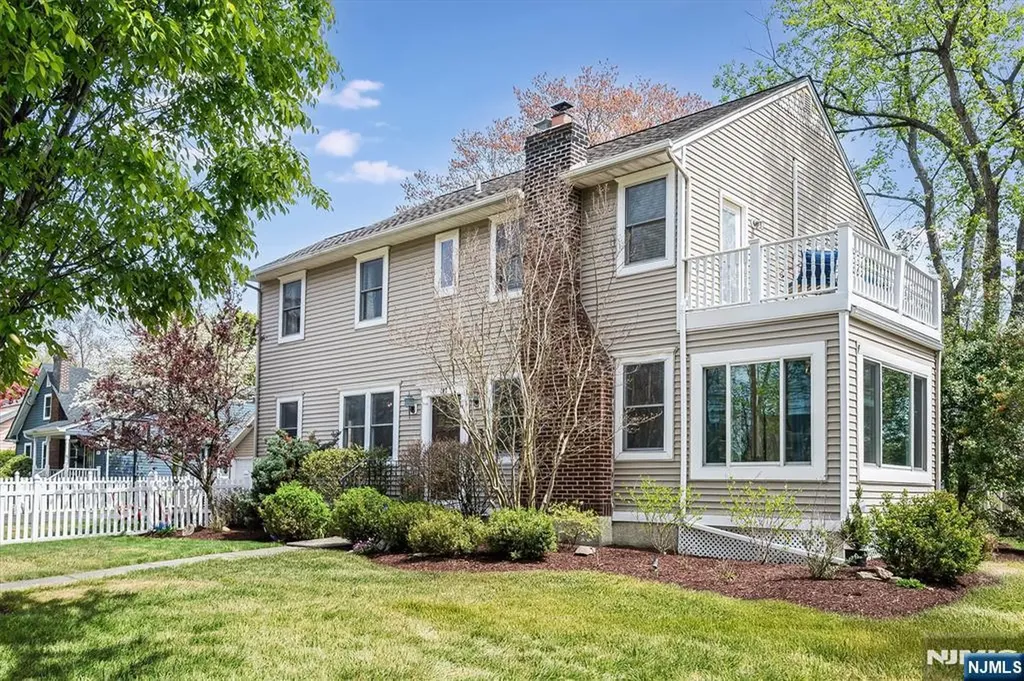 107 Main Street Glen Rock NJ 07452