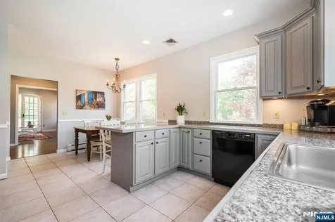 107 Main Street Glen Rock NJ 07452