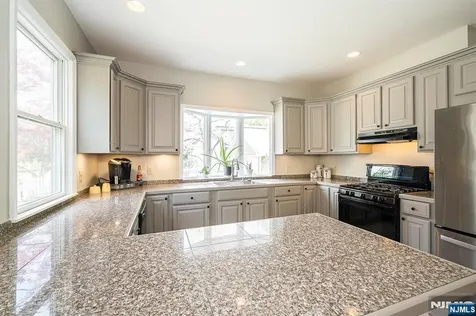 107 Main Street Glen Rock NJ 07452
