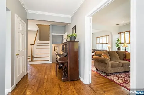 107 Main Street Glen Rock NJ 07452