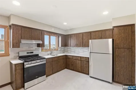 70 Wood Street Garfield NJ 07026