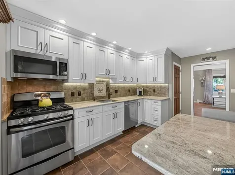 219 Kociemba Drive River Vale NJ 07675