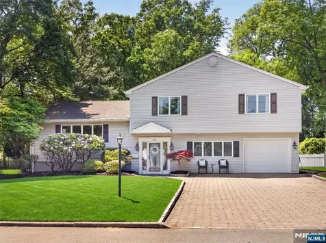 219 Kociemba Drive River Vale NJ 07675