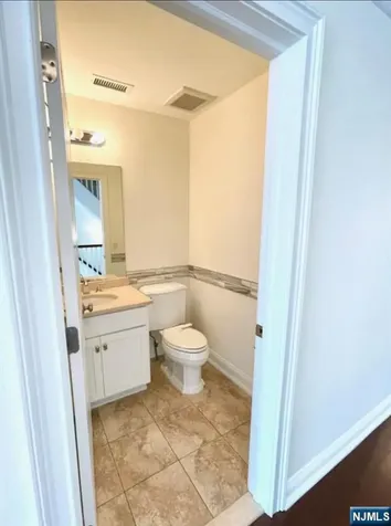 1625 Paterson Plank Road Secaucus NJ 07094