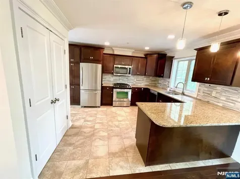 1625 Paterson Plank Road Secaucus NJ 07094