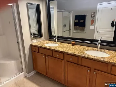 1118 Warrens Way Wanaque NJ 07465