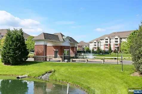 1118 Warrens Way Wanaque NJ 07465
