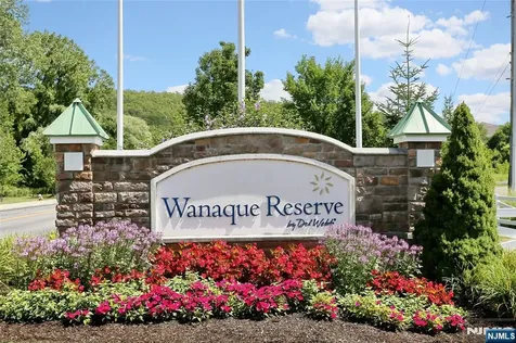 1118 Warrens Way Wanaque NJ 07465